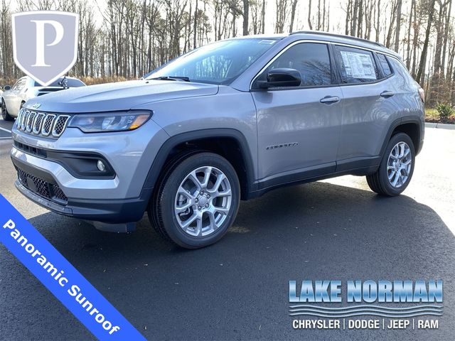 2024 Jeep Compass Latitude Lux