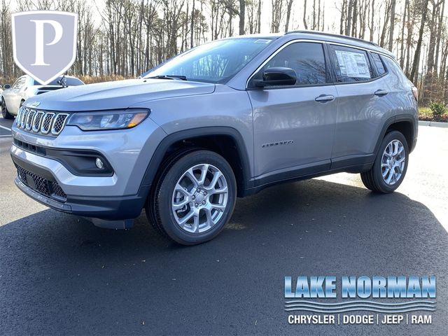 2024 Jeep Compass Latitude Lux