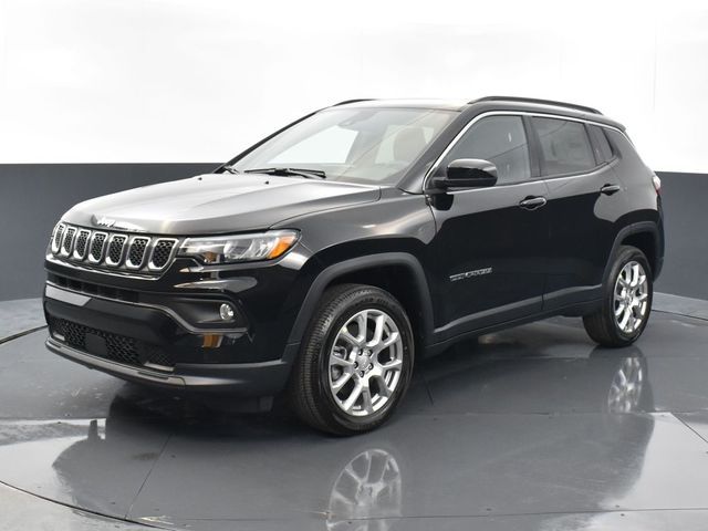 2024 Jeep Compass Latitude Lux