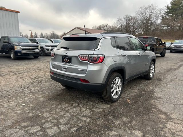 2024 Jeep Compass Latitude Lux