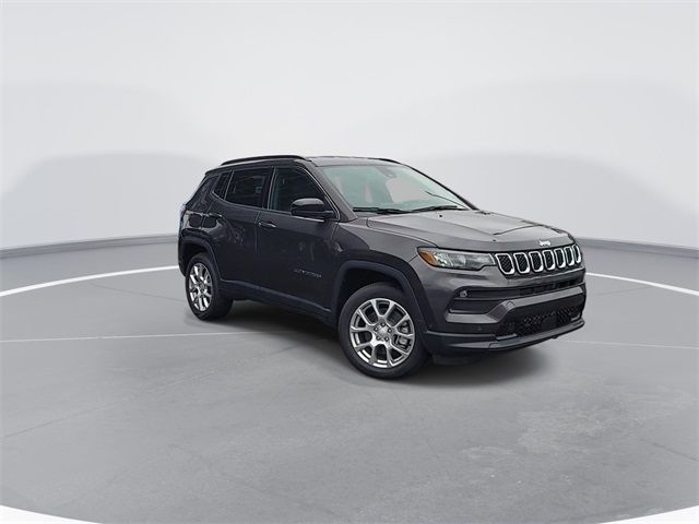 2024 Jeep Compass Latitude Lux