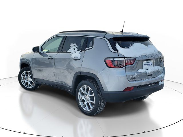 2024 Jeep Compass Latitude Lux