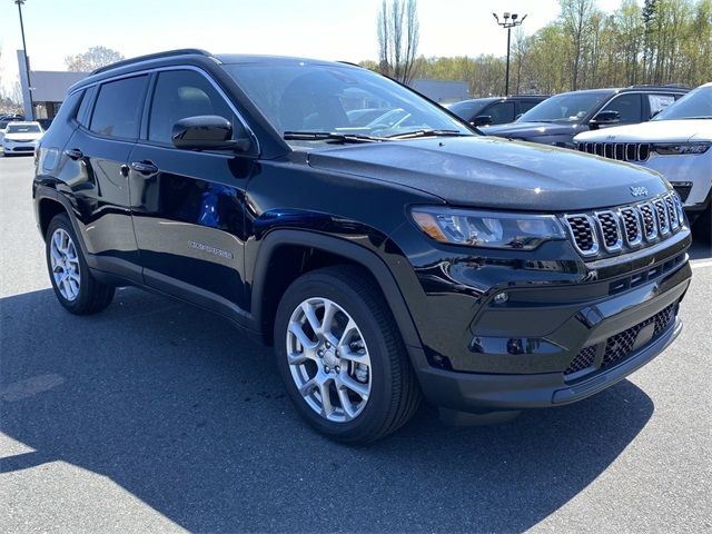 2024 Jeep Compass Latitude Lux