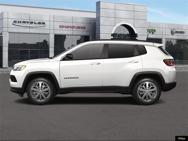 2024 Jeep Compass Latitude Lux