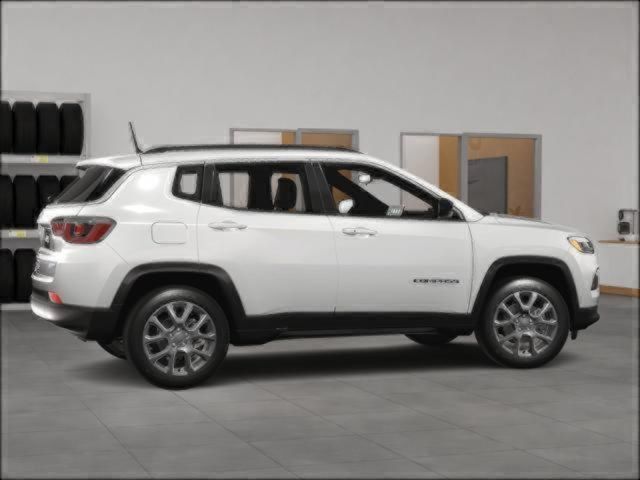 2024 Jeep Compass Latitude Lux