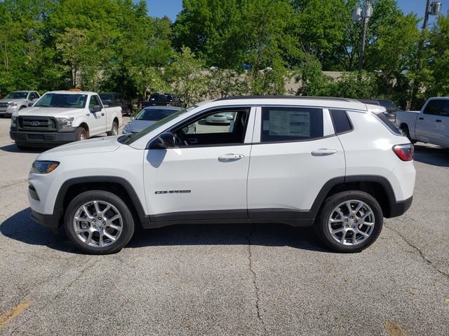 2024 Jeep Compass Latitude Lux