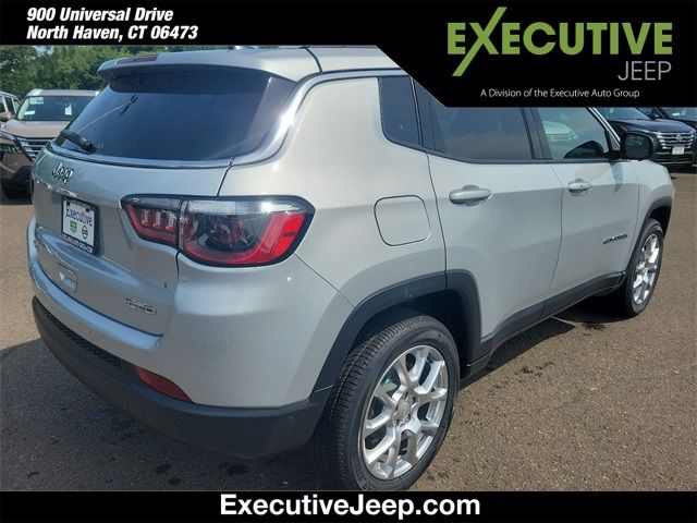 2024 Jeep Compass Latitude Lux