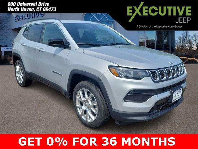 2024 Jeep Compass Latitude Lux