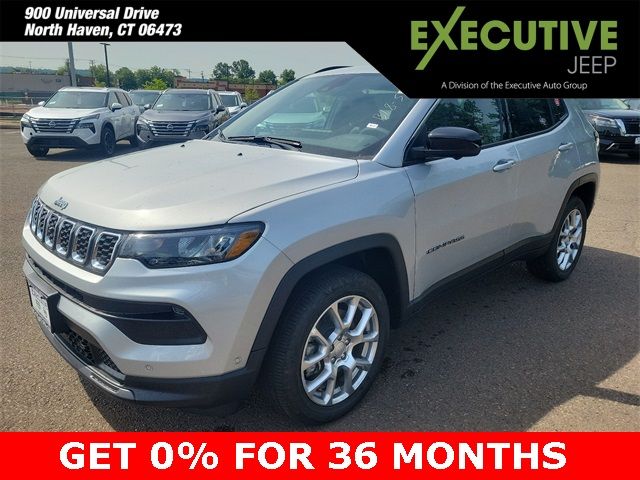 2024 Jeep Compass Latitude Lux