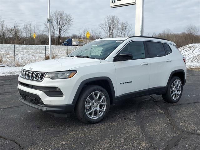 2024 Jeep Compass Latitude Lux