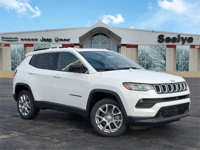 2024 Jeep Compass Latitude Lux