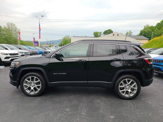 2024 Jeep Compass Latitude Lux