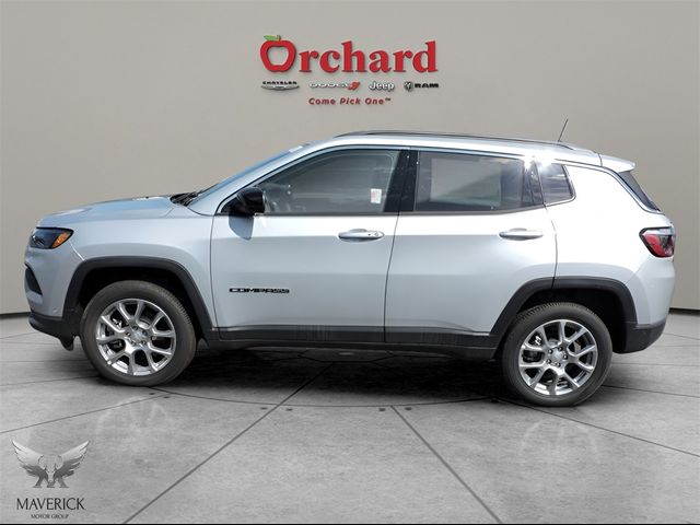 2024 Jeep Compass Latitude Lux