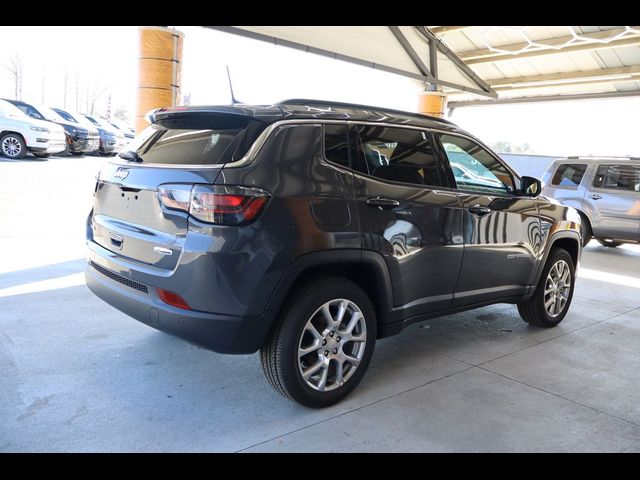 2024 Jeep Compass Latitude Lux