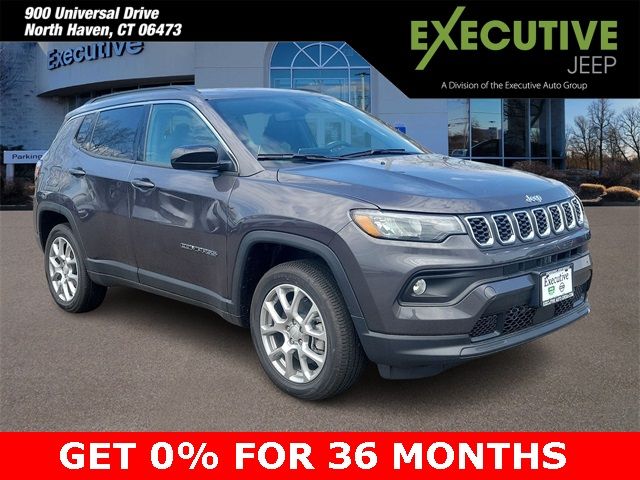 2024 Jeep Compass Latitude Lux