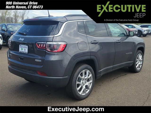 2024 Jeep Compass Latitude Lux