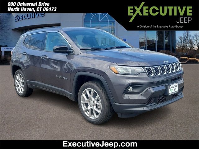 2024 Jeep Compass Latitude Lux