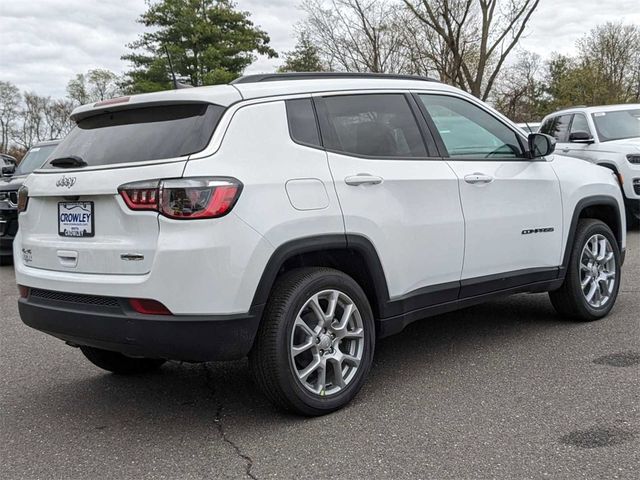 2024 Jeep Compass Latitude Lux