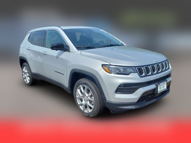 2024 Jeep Compass Latitude Lux