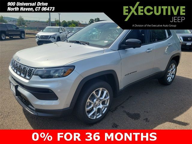 2024 Jeep Compass Latitude Lux