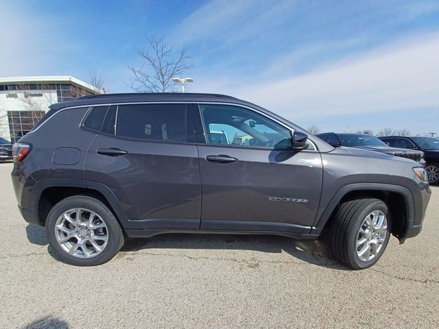 2024 Jeep Compass Latitude Lux