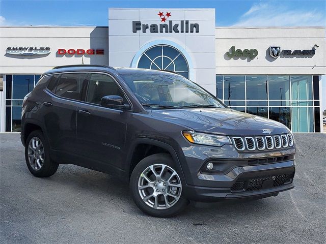 2024 Jeep Compass Latitude Lux