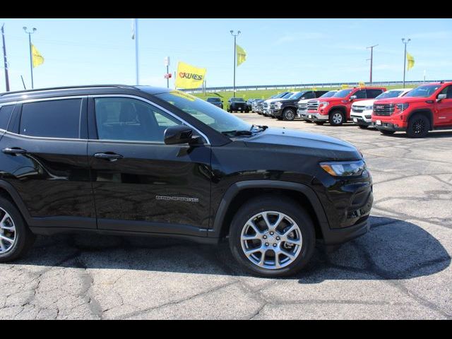 2024 Jeep Compass Latitude Lux