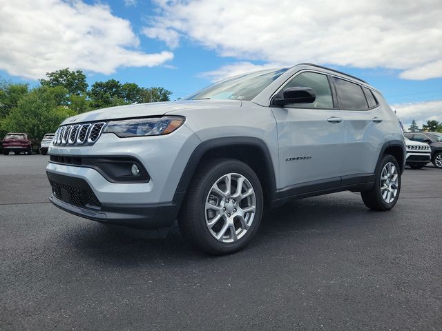 2024 Jeep Compass Latitude Lux