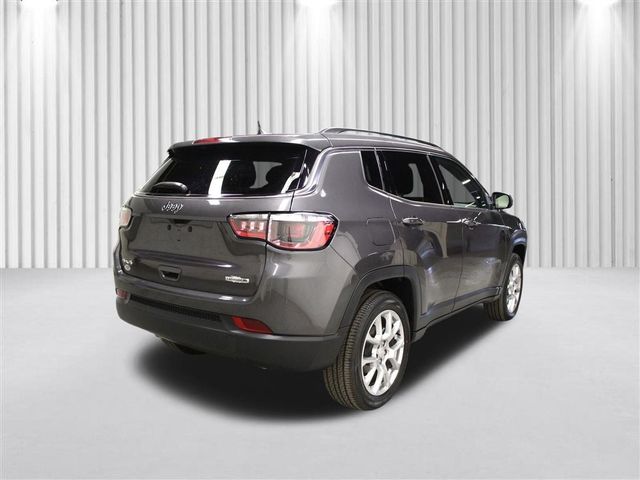 2024 Jeep Compass Latitude Lux