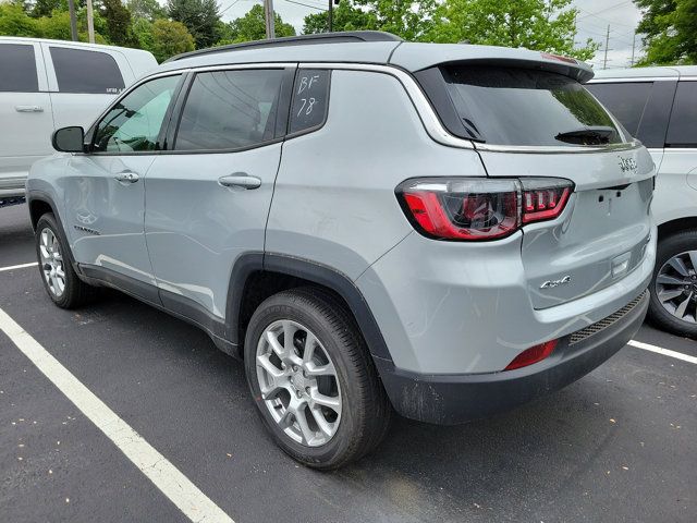 2024 Jeep Compass Latitude Lux