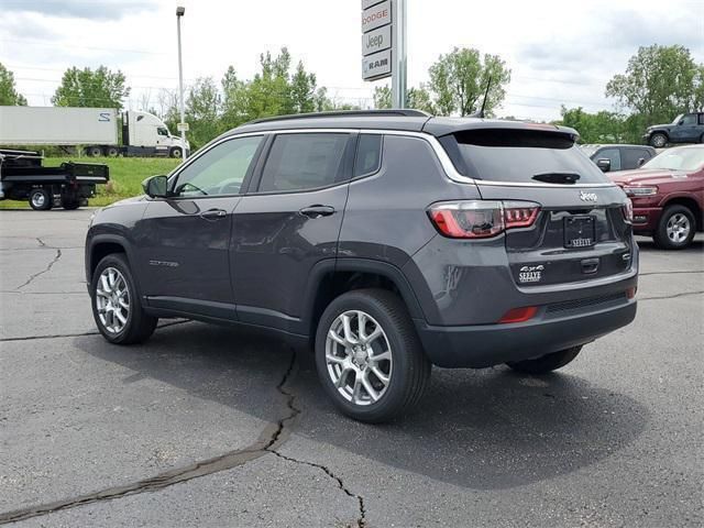 2024 Jeep Compass Latitude Lux