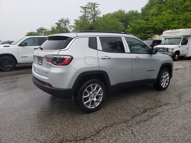 2024 Jeep Compass Latitude Lux