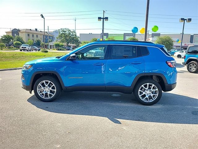 2024 Jeep Compass Latitude Lux