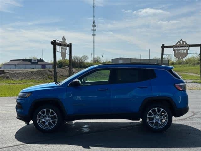 2024 Jeep Compass Latitude Lux