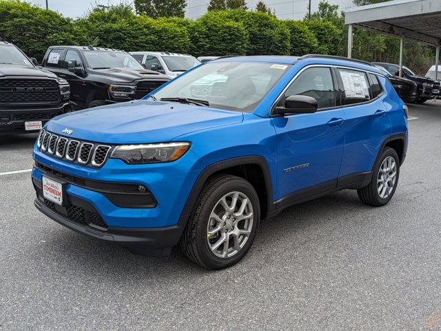 2024 Jeep Compass Latitude Lux