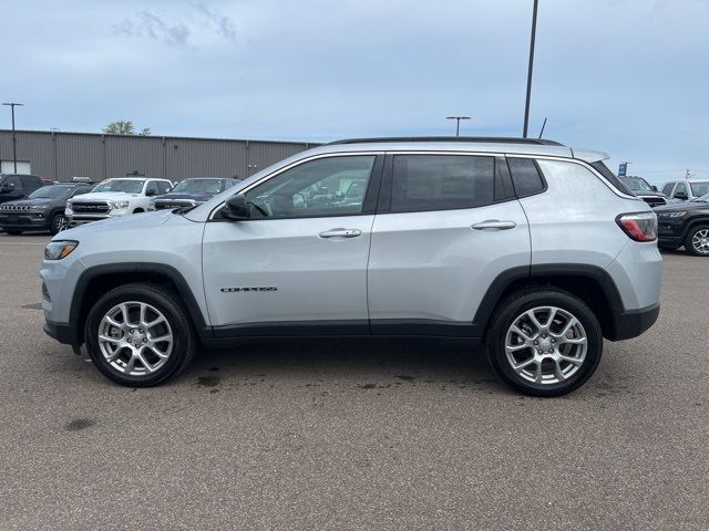 2024 Jeep Compass Latitude Lux