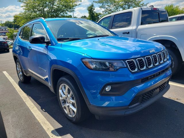 2024 Jeep Compass Latitude Lux