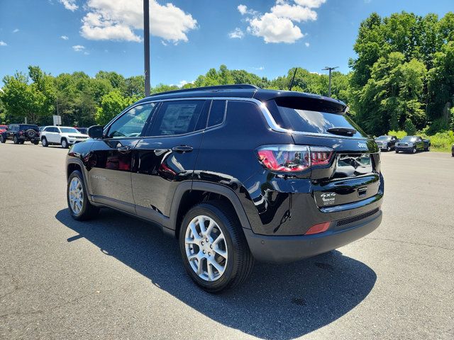 2024 Jeep Compass Latitude Lux