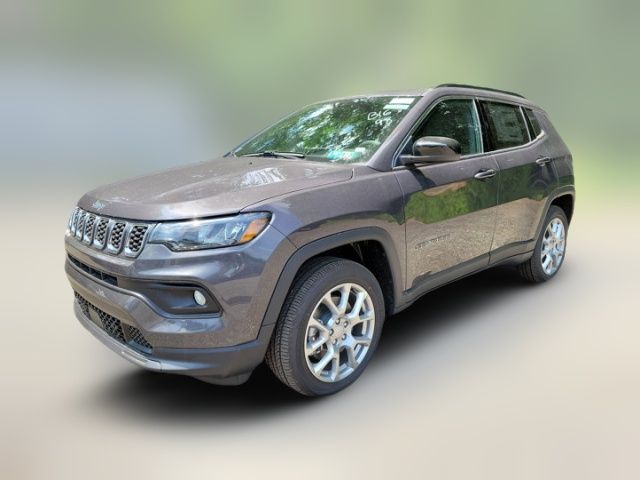 2024 Jeep Compass Latitude Lux