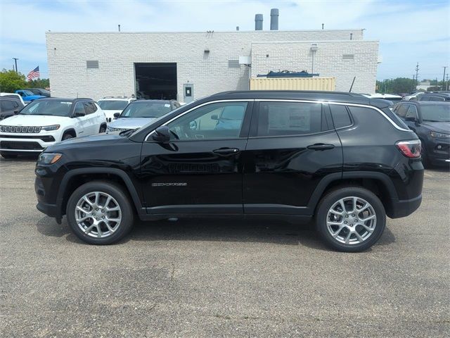 2024 Jeep Compass Latitude Lux