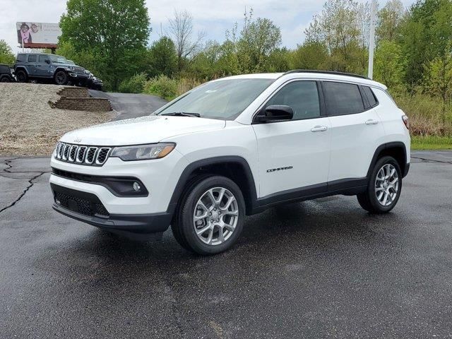 2024 Jeep Compass Latitude Lux