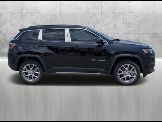 2024 Jeep Compass Latitude Lux