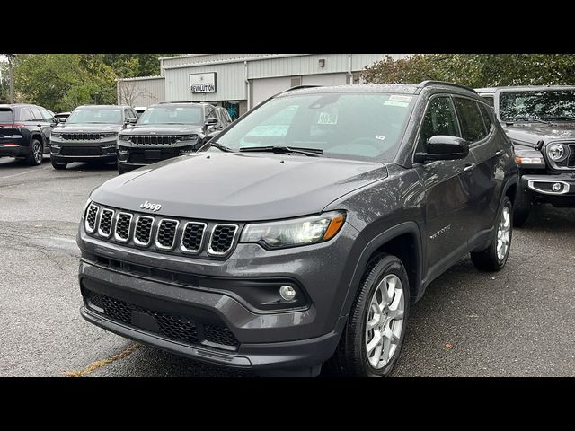 2024 Jeep Compass Latitude Lux