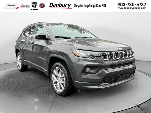 2024 Jeep Compass Latitude Lux