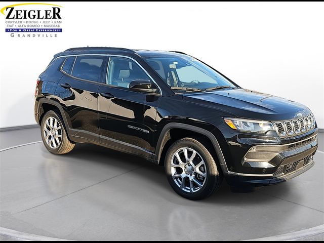 2024 Jeep Compass Latitude Lux