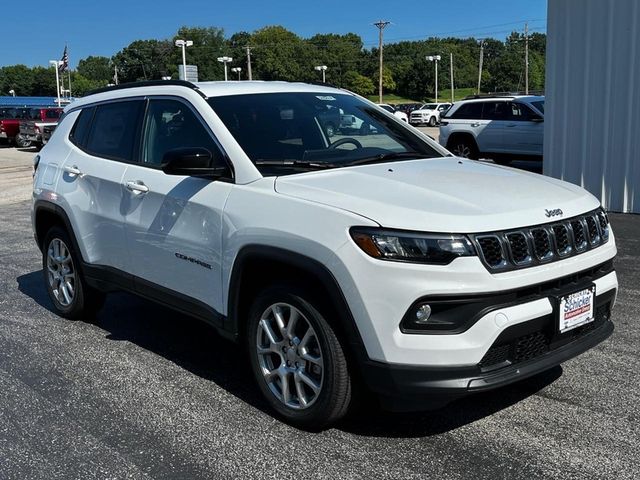 2024 Jeep Compass Latitude Lux