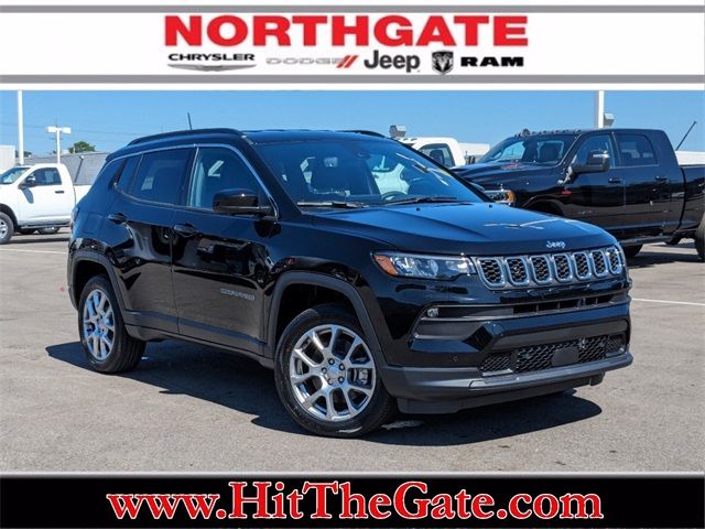 2024 Jeep Compass Latitude Lux