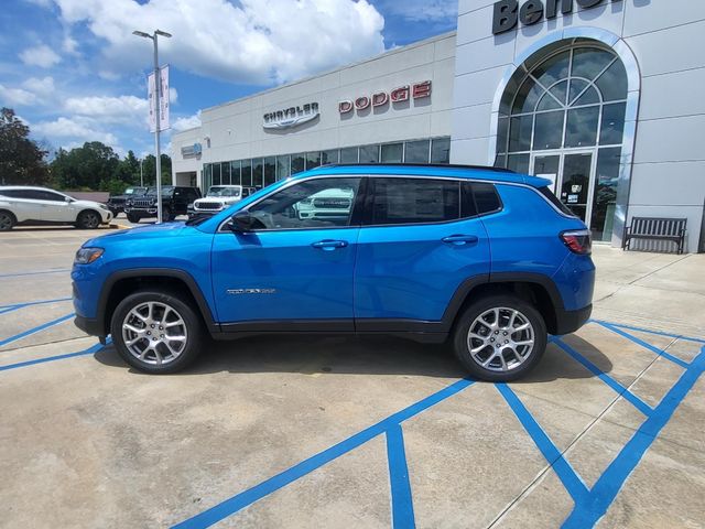 2024 Jeep Compass Latitude Lux