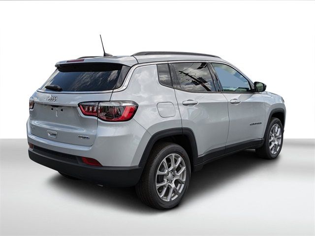 2024 Jeep Compass Latitude Lux