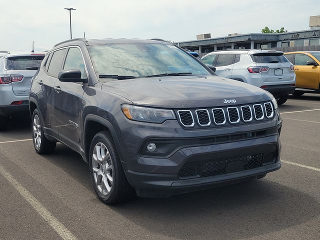 2024 Jeep Compass Latitude Lux